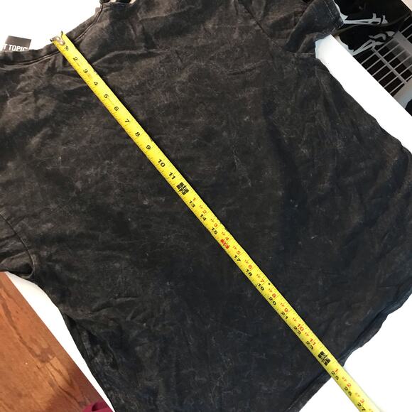 Nightmare On Elm Street NWT Women's Junior Large Asymmetrical Cutout Wash Top - Picture 8 of 9